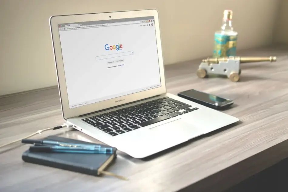 Търсене в Google, където се показват реклами